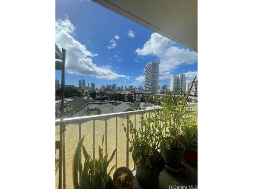 FIRST OPEN HOUSE: 1/26/25, FROM 2-5 PM

Must see! Rarely - Beach Condo for sale in Honolulu, Hawaii on Beachhouse.com