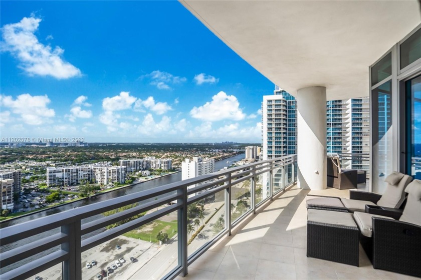 Enter to this spectacular palace in the sky and immediately - Beach Condo for sale in Hollywood, Florida on Beachhouse.com