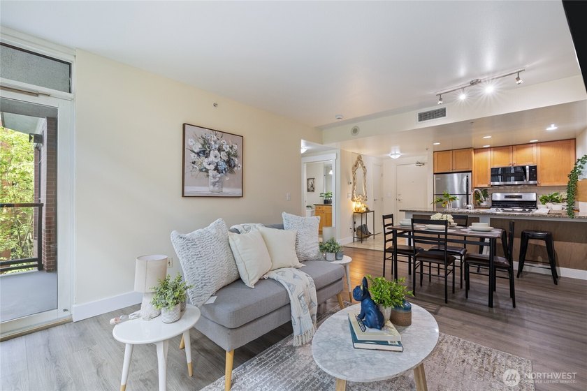 Welcome to The Meridian--an inviting urban retreat in the heart - Beach Condo for sale in Seattle, Washington on Beachhouse.com