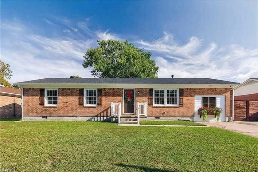 Discover this stunning home, renovated in 2023, featuring a - Beach Home for sale in Portsmouth, Virginia on Beachhouse.com