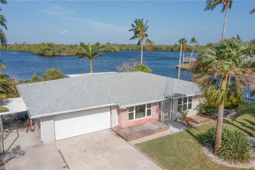 Welcome to a rare and extraordinary investment opportunity in - Beach Home for sale in Fort Myers, Florida on Beachhouse.com