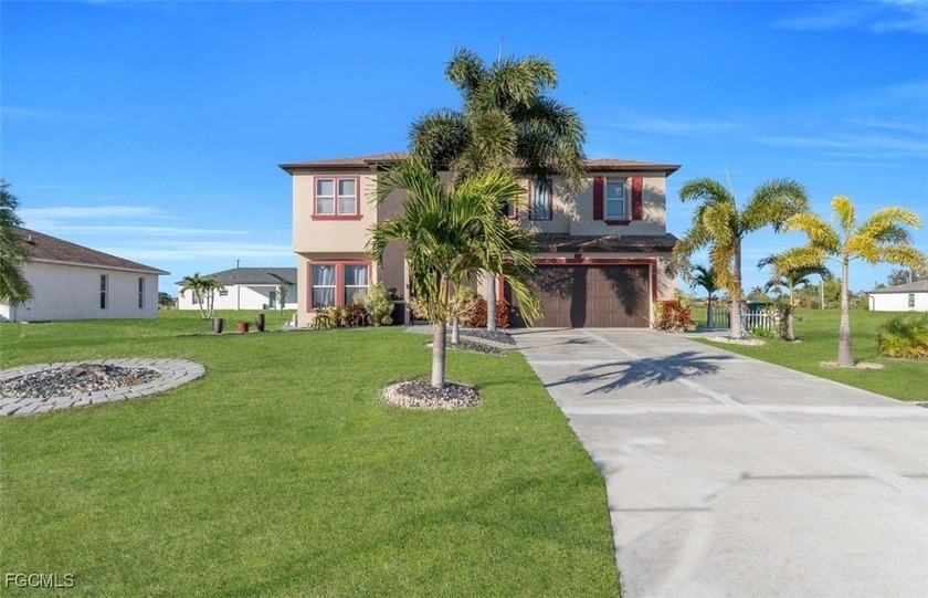 This beautiful home located in North Cape Coral with offers no - Beach Home for sale in Cape Coral, Florida on Beachhouse.com