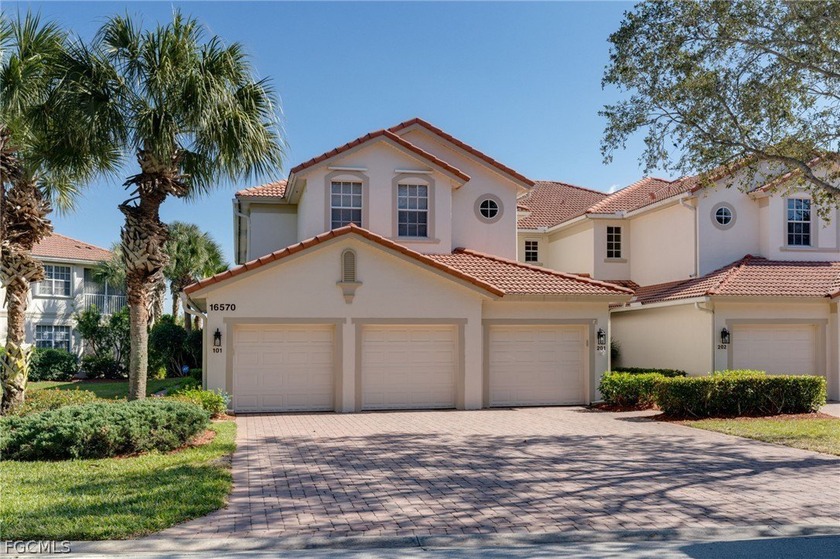 Live like royalty with lake views at sunrises, championship golf - Beach Condo for sale in Fort Myers, Florida on Beachhouse.com