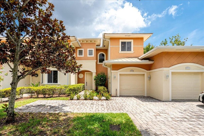 Discover the Perfect 3BR, 2.5 Bath Condo. Located in a secure - Beach Condo for sale in Vero Beach, Florida on Beachhouse.com