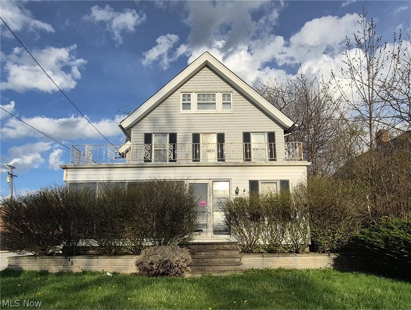 This massive Lakewood home is exactly what you have been - Beach Home for sale in Lakewood, Ohio on Beachhouse.com