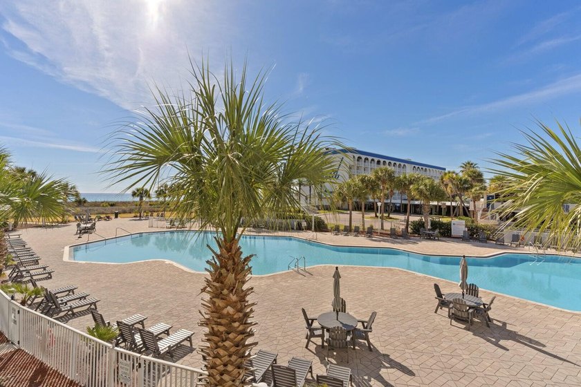 This wonderful beach side condo has a lovely view of the water - Beach Condo for sale in Fort Walton Beach, Florida on Beachhouse.com