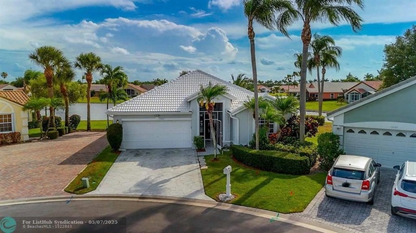Beautiful waterfront home, bright and open floor plan, in Dog - Beach Home for sale in Delray Beach, Florida on Beachhouse.com