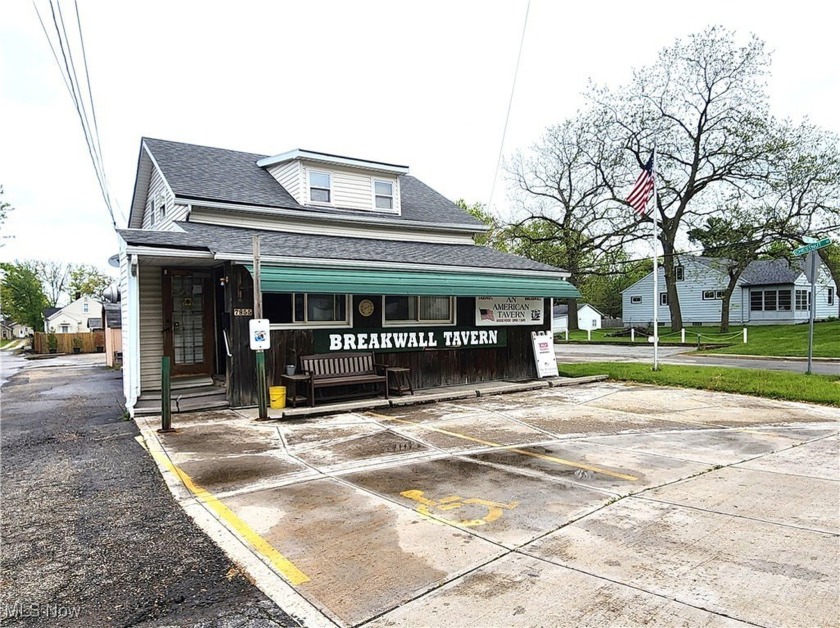 Incredible opportunity in Mentor on the Lake to own the real - Beach Commercial for sale in Mentor, Ohio on Beachhouse.com