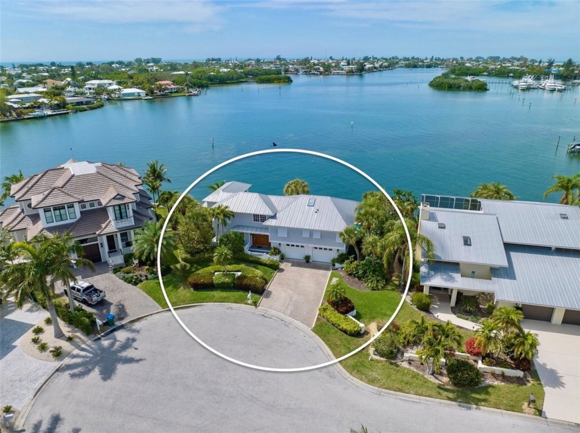 Spectacular WATERFRONT RETREAT AND Phenomenal BREATHTAKING VIEWS - Beach Home for sale in Holmes Beach, Florida on Beachhouse.com
