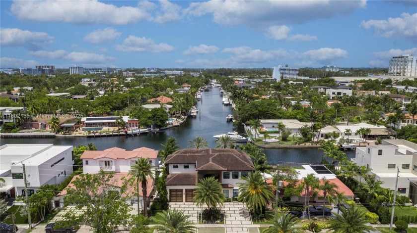Stunning brand-new waterfront estate in Keystone Point! This - Beach Home for sale in North Miami, Florida on Beachhouse.com