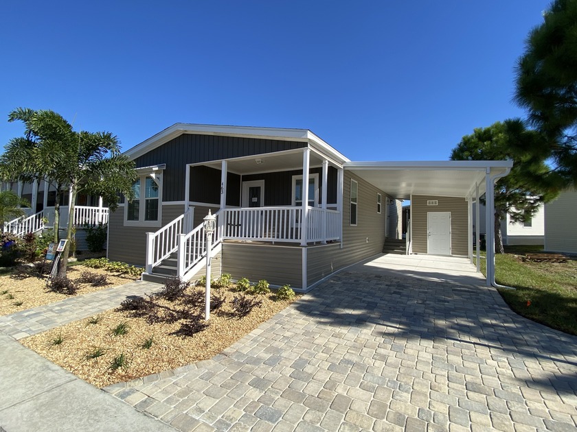 ** Stunning, Brand NEW Home .. 2 PLUS Den** Brand new, lovely - Beach Home for sale in Tarpon Springs, Florida on Beachhouse.com