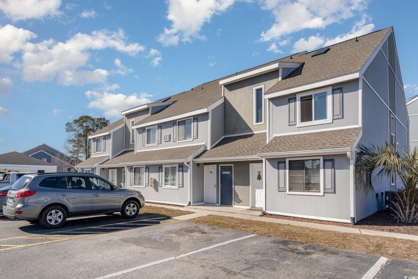 Welcome to Golf Colony at Deerfield! This 1 bedroom, 1.5 bath - Beach Condo for sale in Surfside Beach, South Carolina on Beachhouse.com