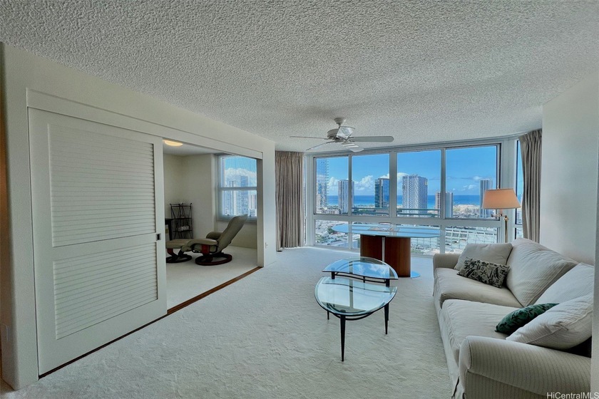 Two bedroom, two bath condo on the 29th floor with one secured - Beach Condo for sale in Honolulu, Hawaii on Beachhouse.com