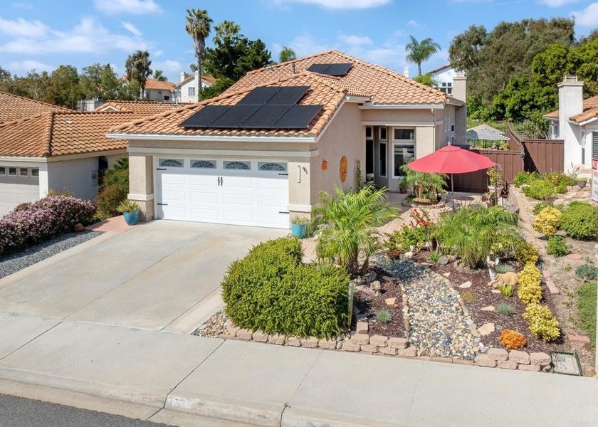 Absolutely beautiful, this magnificent 3 bedroom home with - Beach Home for sale in Oceanside, California on Beachhouse.com