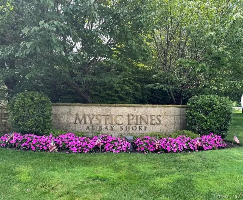 Experience contemporary living in this beautifully updated - Beach Condo for sale in Bay Shore, New York on Beachhouse.com