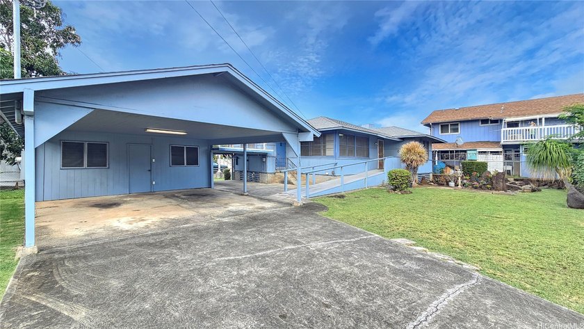 This home is a WINNER! Day Place (cul-de-sac of 10-homes) is - Beach Home for sale in Honolulu, Hawaii on Beachhouse.com
