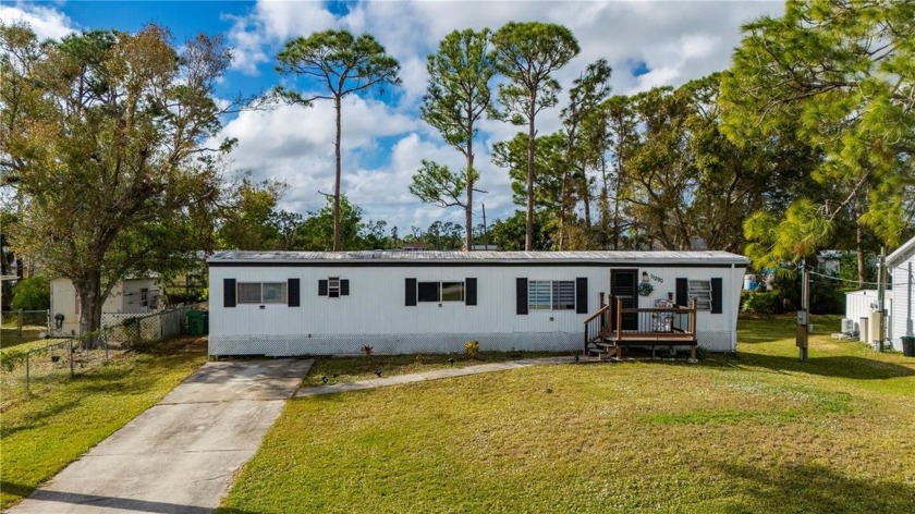 This beautifully updated 2 bedroom, 1 bathroom mobile home is - Beach Home for sale in Punta Gorda, Florida on Beachhouse.com