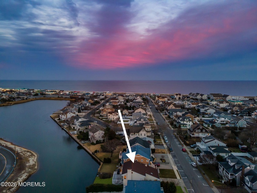 Well appointed waterfront 4 bedroom, 3 full bath home offering a - Beach Home for sale in Point Pleasant Beach, New Jersey on Beachhouse.com
