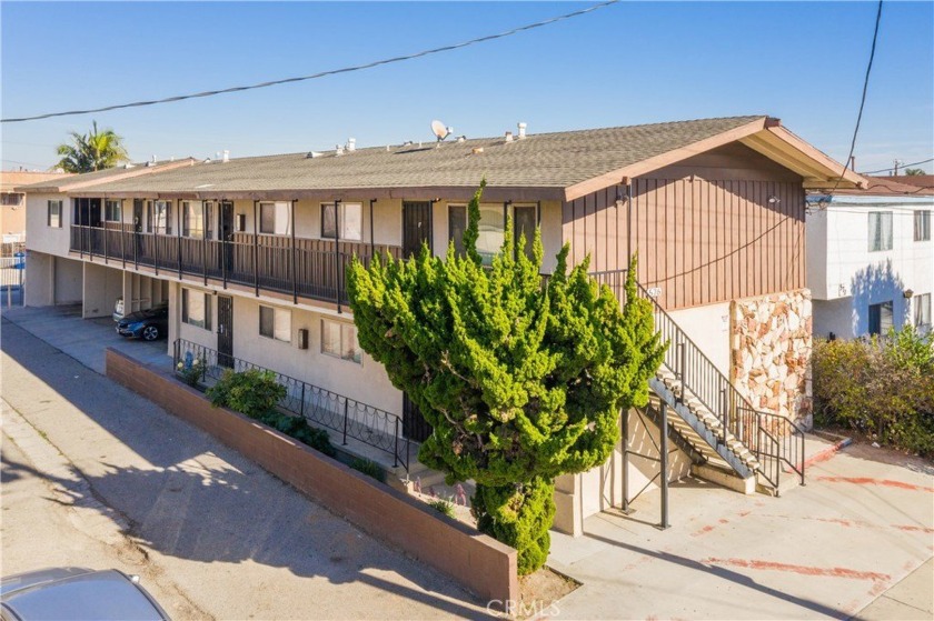 Step into a rare opportunity to invest in the vibrant community - Beach Apartment for sale in San Pedro, California on Beachhouse.com