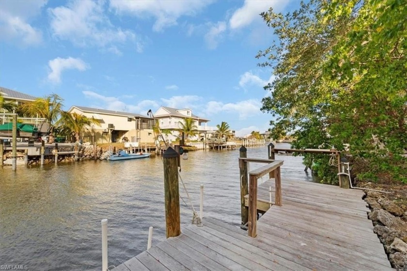 Charming Waterfront Home on Quaint Chokoloskee Island

Discover - Beach Home for sale in Chokoloskee, Florida on Beachhouse.com