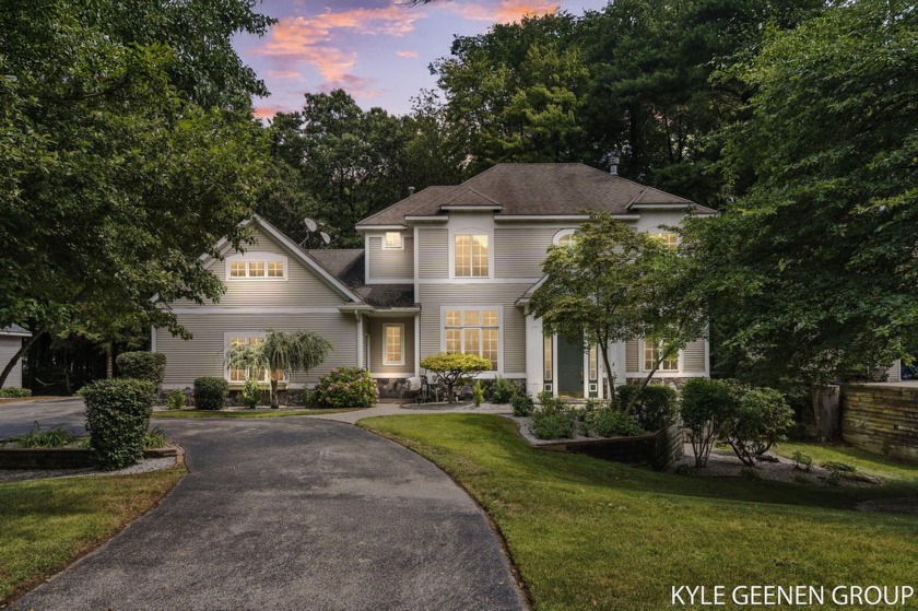 Welcome to 2918 Foxboro Lane, located in one of Holland's most - Beach Home for sale in Holland, Michigan on Beachhouse.com