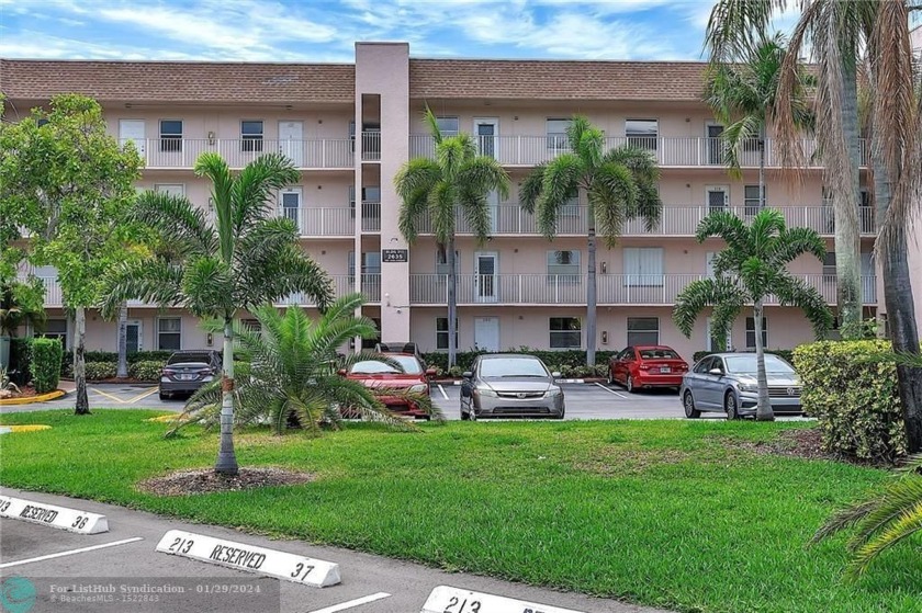 Bring your buyers to this very well maintained condo in Phase 4 - Beach Condo for sale in Sunrise, Florida on Beachhouse.com