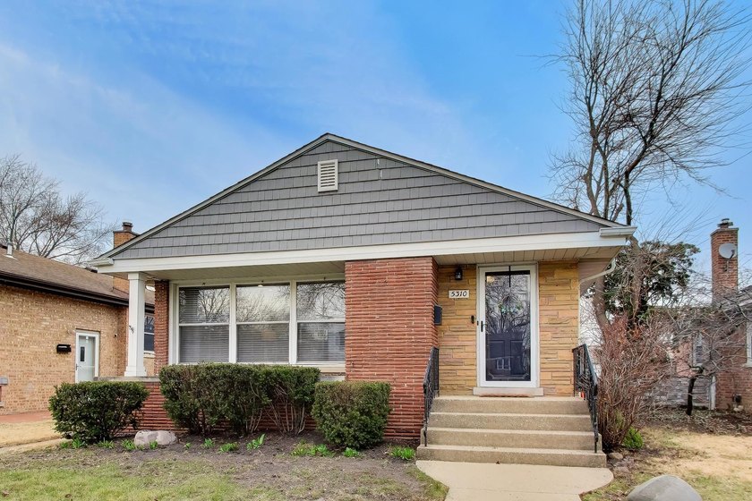 Charming and updated solid brick home on a great block in Skokie - Beach Home for sale in Skokie, Illinois on Beachhouse.com