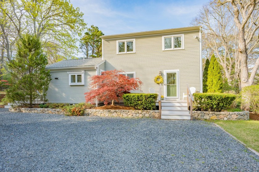Extraordinary home with detached studio on 1.5 acres in a prime - Beach Home for sale in Cotuit, Massachusetts on Beachhouse.com