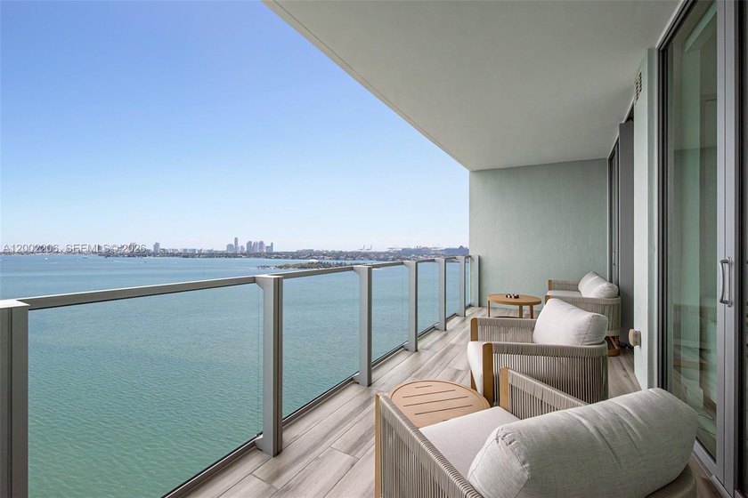 This expansive 2 Bed / 3 Bath + Den unit, offers unobstructed - Beach Condo for sale in Miami, Florida on Beachhouse.com