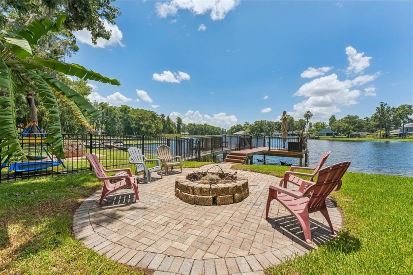 $10K SELLER CREDIT AT CLOSING!!!! Discover your own lakeside - Beach Home for sale in Tampa, Florida on Beachhouse.com
