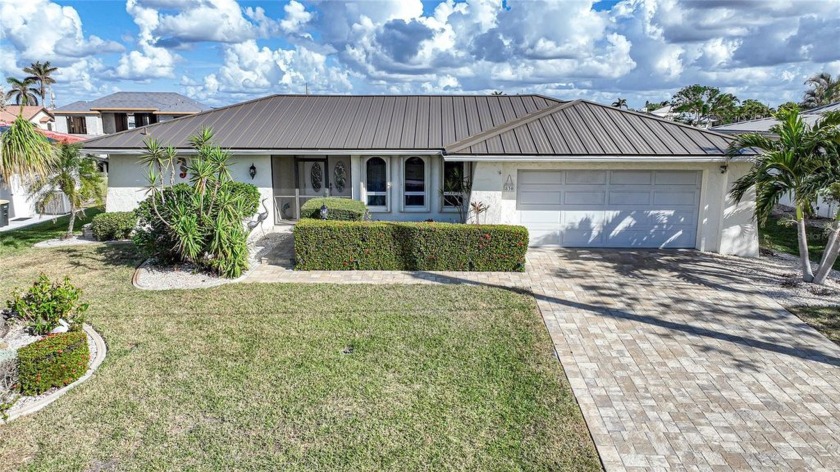 Welcome to your Florida paradise in the highly desirable Punta - Beach Home for sale in Punta Gorda, Florida on Beachhouse.com