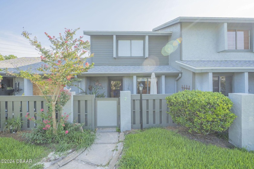 Discover your tranquil retreat in the picturesque Ormond Beach - Beach Condo for sale in Ormond Beach, Florida on Beachhouse.com