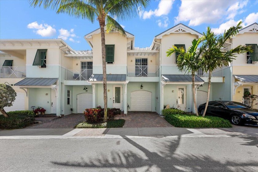 Enjoy the best of coastal living just steps from the beach in - Beach Townhome/Townhouse for sale in Juno Beach, Florida on Beachhouse.com