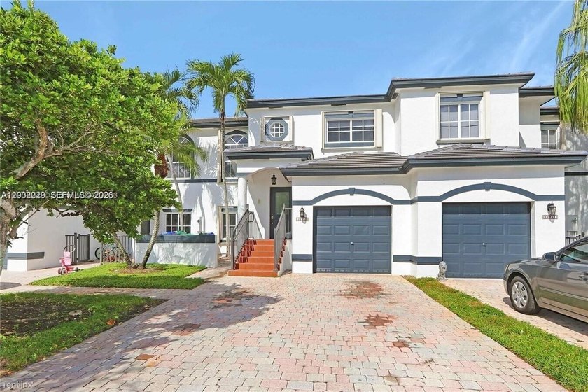 Seller Motivated!! Come see this beautifully updated 3 bed, 2.5 - Beach Townhome/Townhouse for sale in Miramar, Florida on Beachhouse.com