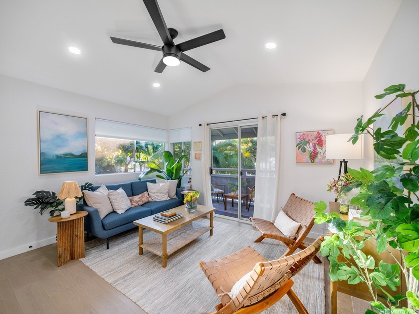 Welcome home to this beautifully renovated 2-bedroom, 2-bath - Beach Condo for sale in Mililani, Hawaii on Beachhouse.com