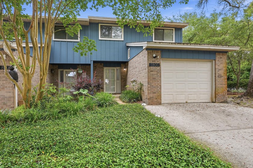 Welcome to your waterfront oasis in the heart of Niceville! This - Beach Townhome/Townhouse for sale in Niceville, Florida on Beachhouse.com