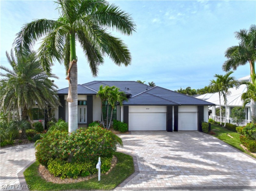 Waterfront Luxury  Direct Gulf Access in Minutes! Custom Yacht - Beach Home for sale in Cape Coral, Florida on Beachhouse.com