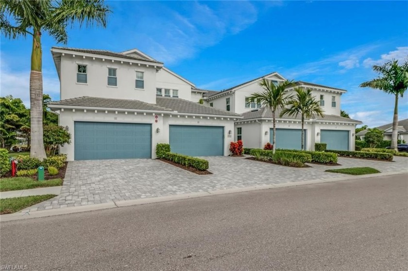 This impeccably cared for 2BR + den condo is absolutely spotless - Beach Home for sale in Naples, Florida on Beachhouse.com