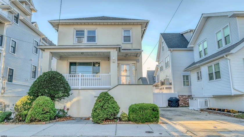 Discover coastal living at its best in this well kept Southside - Beach Home for sale in Ventnor, New Jersey on Beachhouse.com