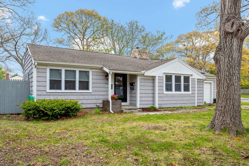 Welcome to this lovely updated ranch with attached garage - Beach Home for sale in Hyannis, Massachusetts on Beachhouse.com