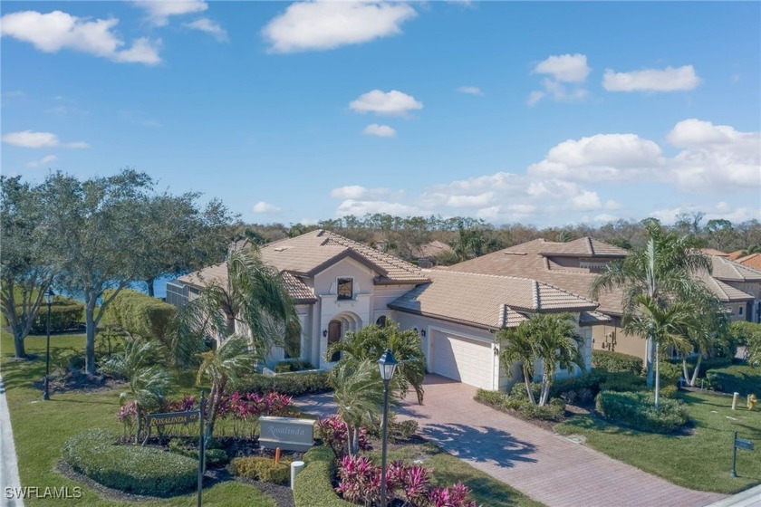 WOW!! Breathtaking long lake views, arguably one of the nicest - Beach Home for sale in Fort Myers, Florida on Beachhouse.com