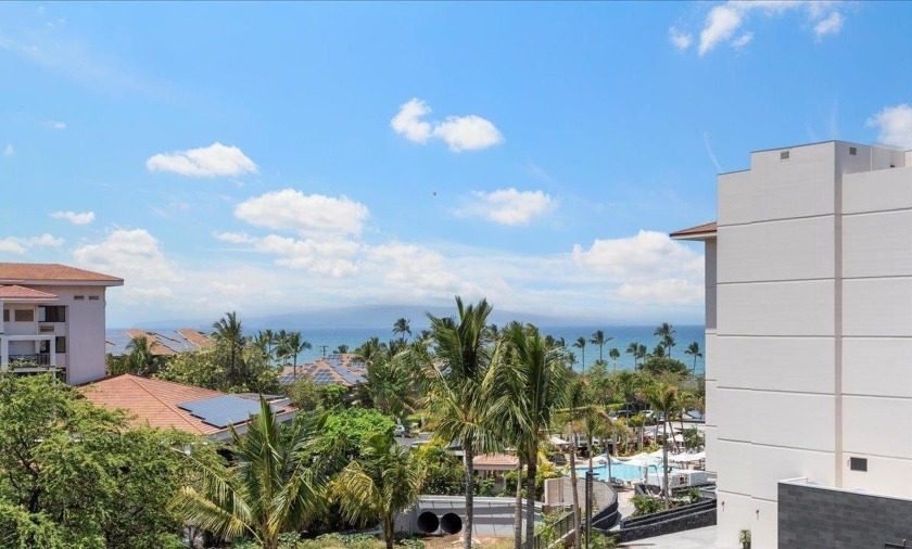 Welcome to your dream Maui destination! 2 Bed, 2 Bath Penthouse - Beach Condo for sale in Kihei, Hawaii on Beachhouse.com