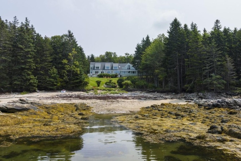 This waterfront compound on Southport Island features a 5,000+sf - Beach Home for sale in Southport, Maine on Beachhouse.com