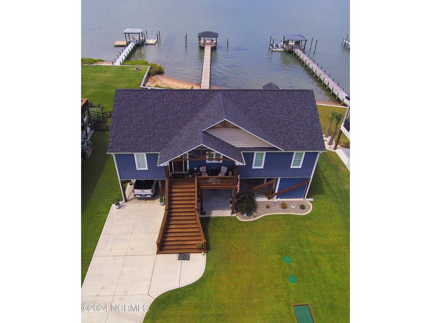 Beautiful custom built waterfront home with dock, within walking - Beach Home for sale in Sneads Ferry, North Carolina on Beachhouse.com