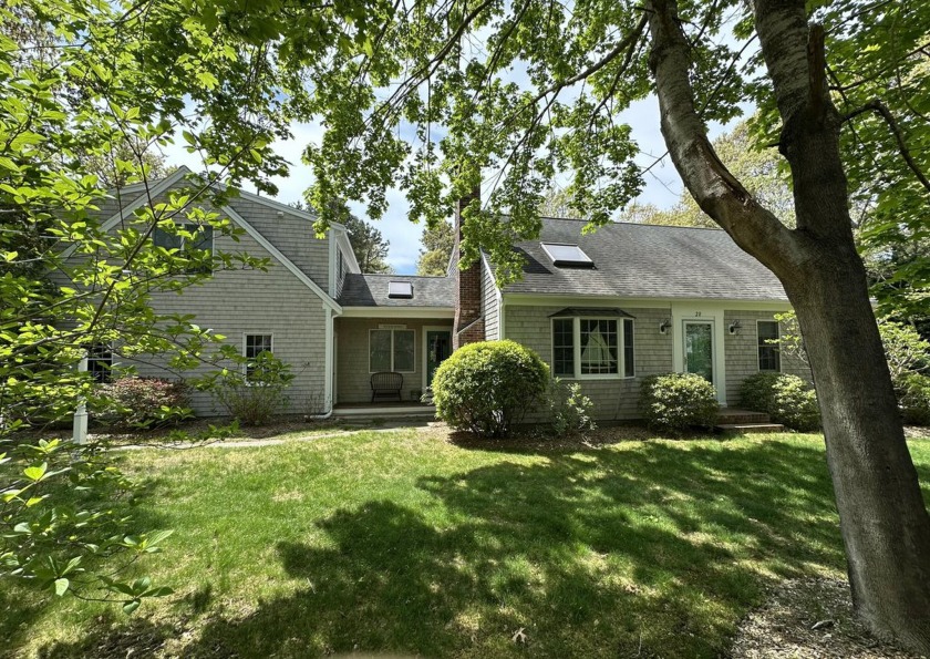 Stunning Custom Cape with Vaulted Ceilings, Multiple Decks & - Beach Home for sale in Eastham, Massachusetts on Beachhouse.com