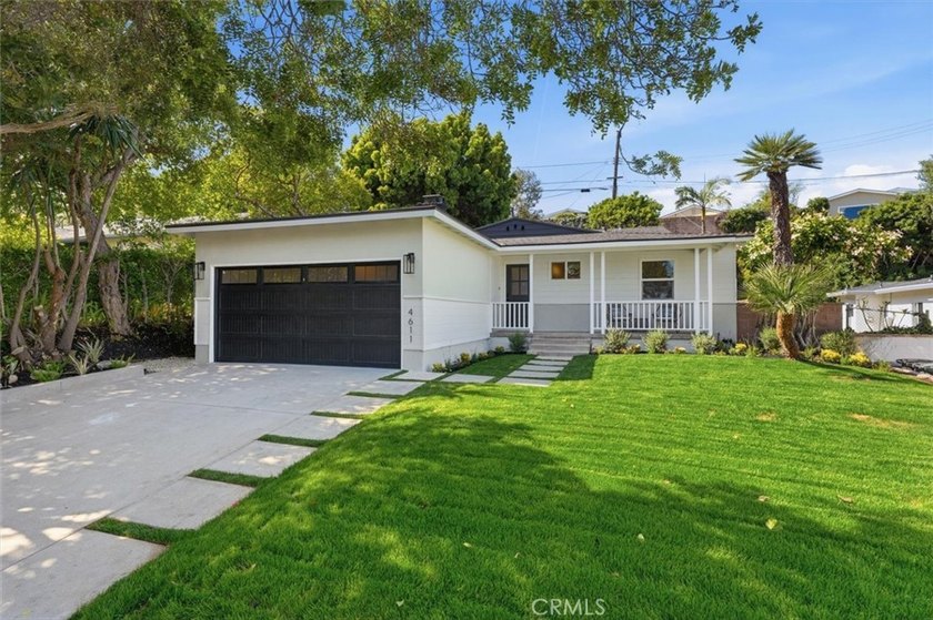Welcome to the highly sought-after Seaside neighborhood of South - Beach Home for sale in Torrance, California on Beachhouse.com