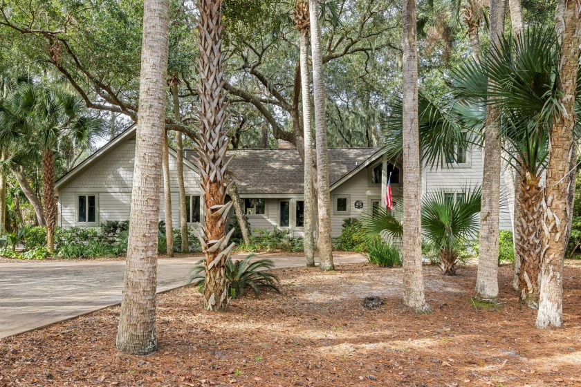 This beautifully updated, 3,250sq ft home offers four bedrooms - Beach Home for sale in Seabrook Island, South Carolina on Beachhouse.com