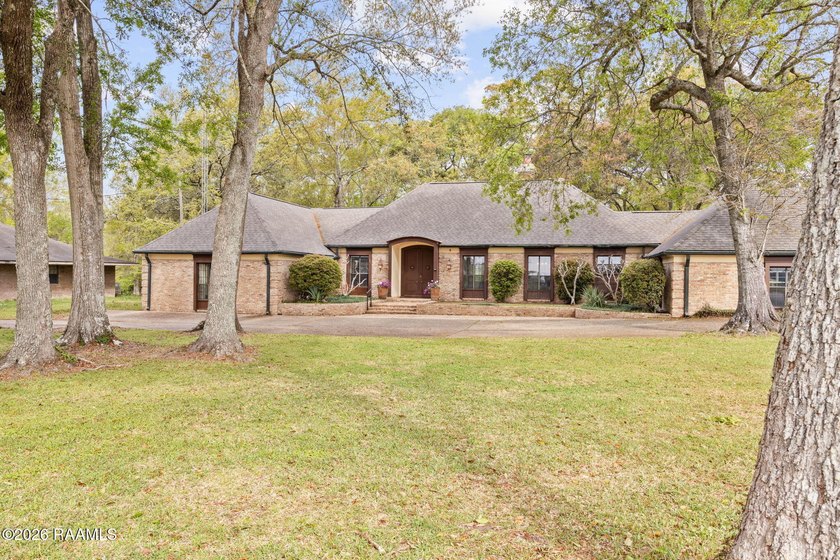 Enjoy the Southern charm and hospitality of this classic - Beach Home for sale in Franklin, Louisiana on Beachhouse.com