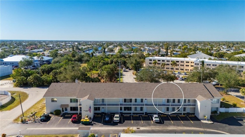 This move in ready 2/BR 2/BTH condo is perfect for seasonal or - Beach Condo for sale in Punta Gorda, Florida on Beachhouse.com