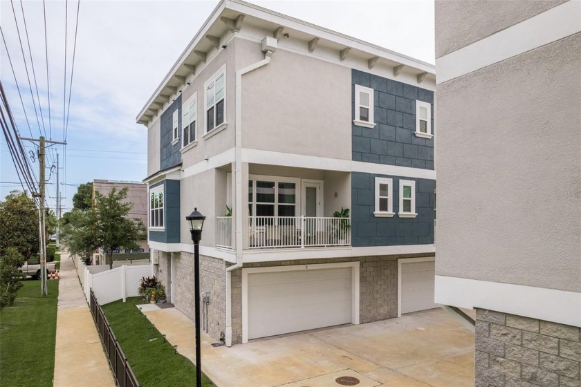 Step into your South Tampa oasis with this exceptional luxury - Beach Townhome/Townhouse for sale in Tampa, Florida on Beachhouse.com
